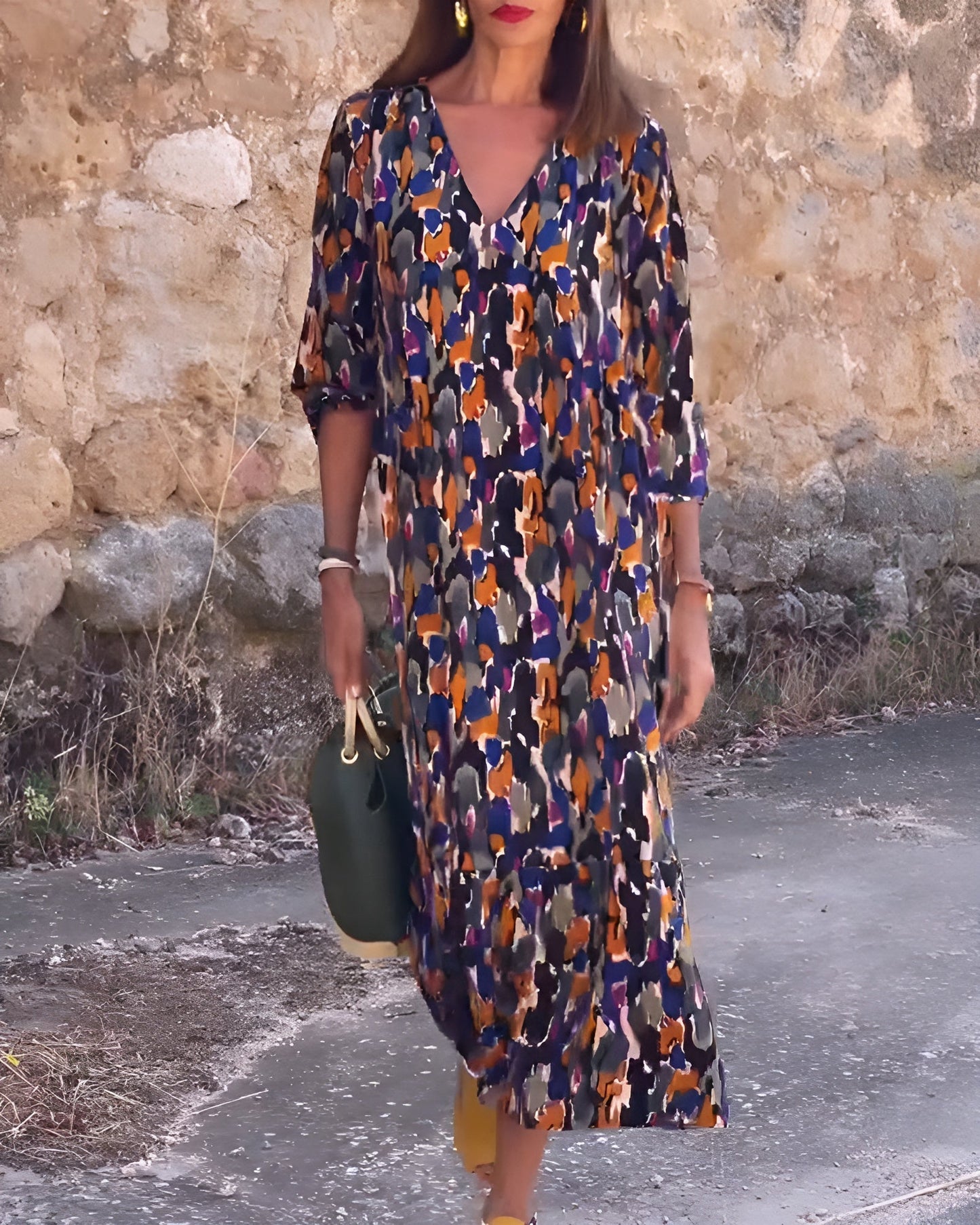 Jolien | V-hals jurk met retroprint