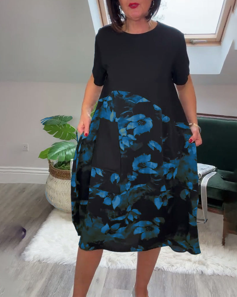 Suzanne l Patchworkjurk met Ronde Halslijn en Bloemenprint