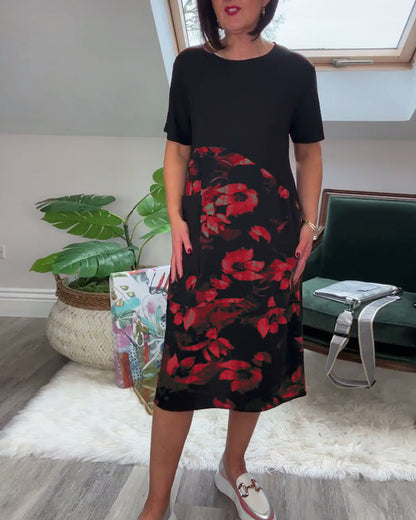 Suzanne l Patchworkjurk met Ronde Halslijn en Bloemenprint