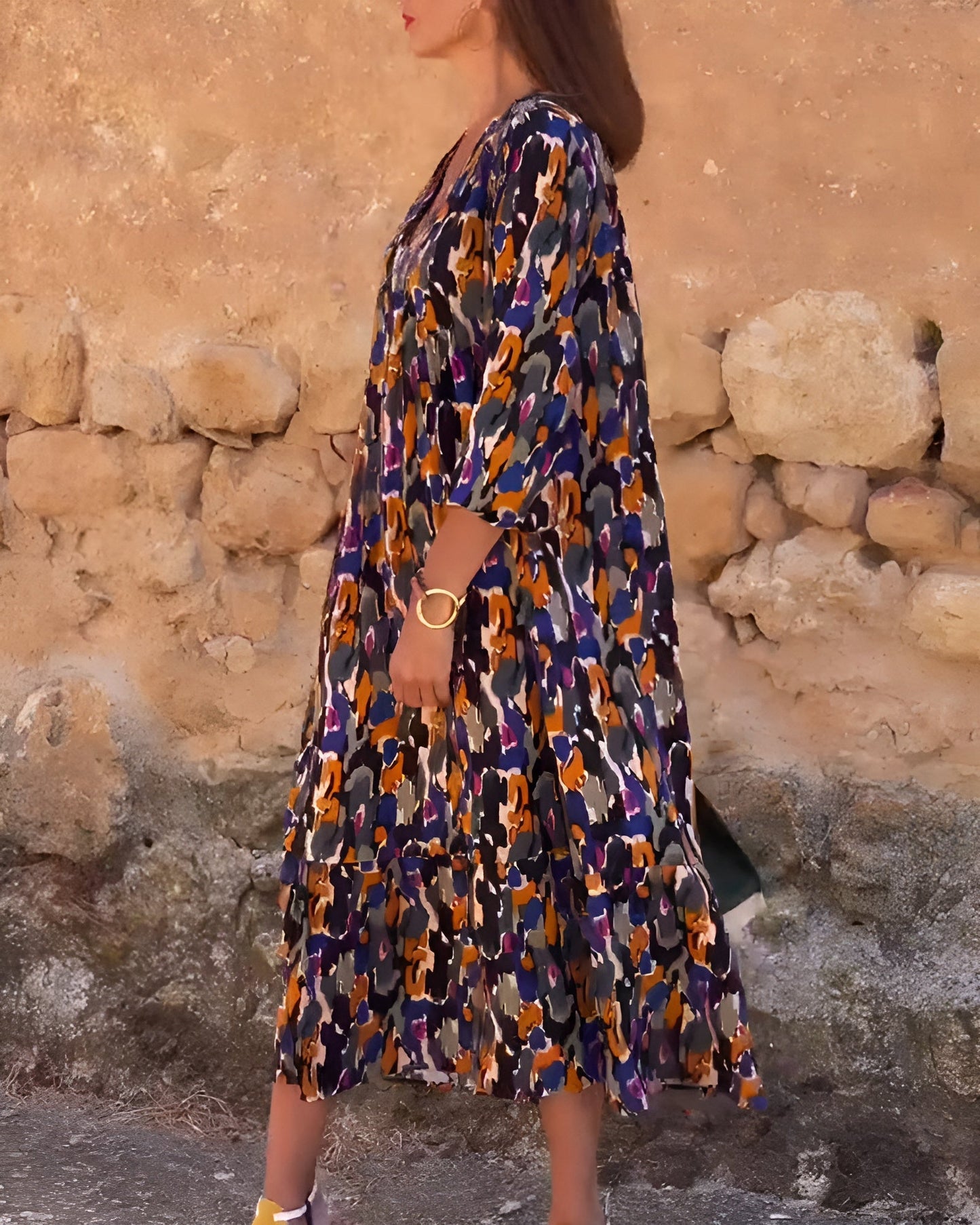 Jolien | V-hals jurk met retroprint